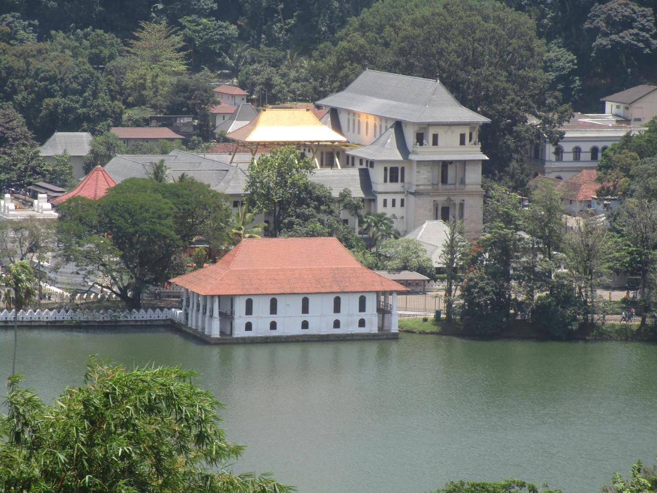 New Nethmi Villa Kandy Exterior photo